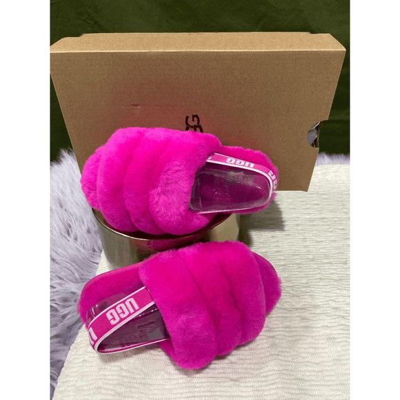 UGG Kids Slippers in Vibrant Pink - Picture 2 of 9